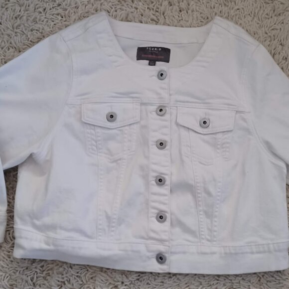 Torrid Women’s Size 2 White Denim Jacket 98% Cotton / 2% Spandex Cropped Button - Picture 1 of 7